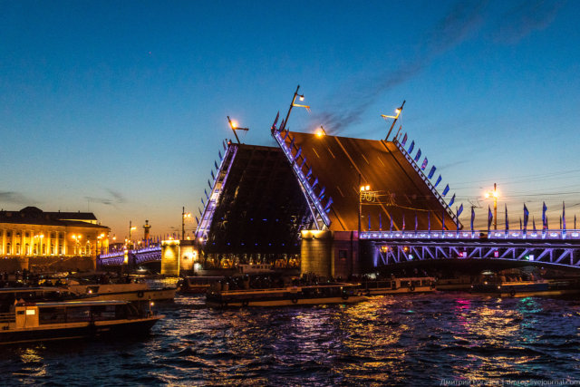 Разводные мосты Санкт-Петербурга — экскурсия на катере